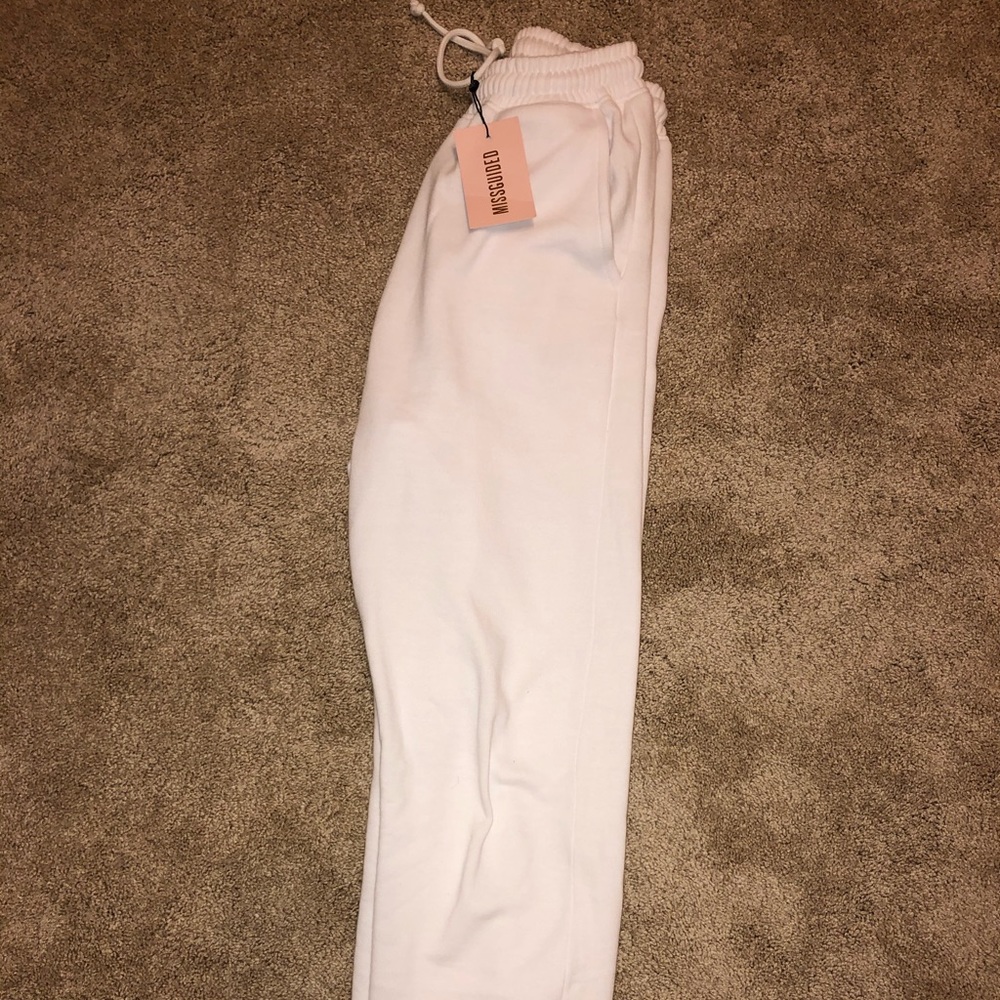 White joggers sweatpants with tie waist